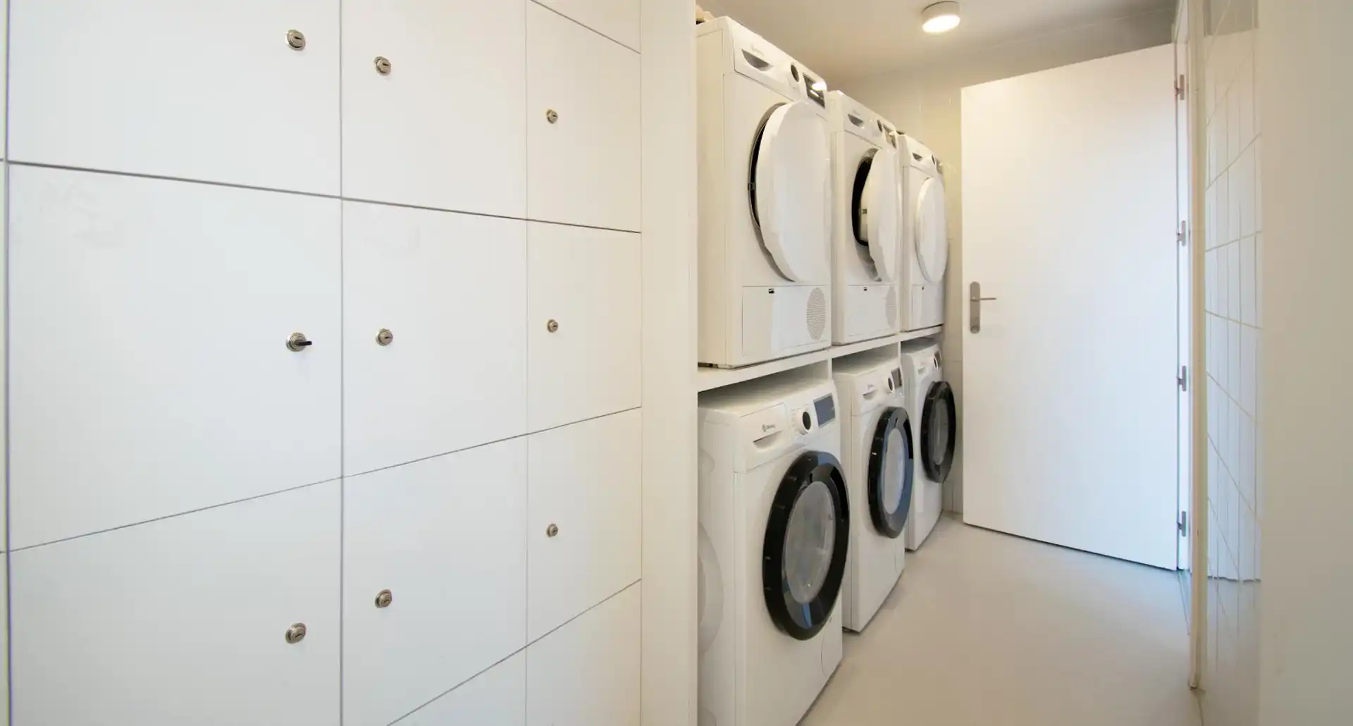 Flat for share in Madrid  with Air Conditioner, Heating and Furnished