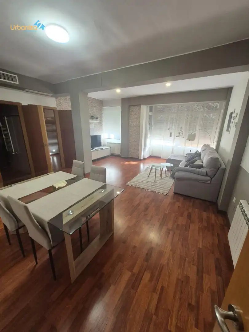 Wohnzimmer von Wohnungen zur Miete in Badajoz mit Klimaanlage, Heizung und Möbliert