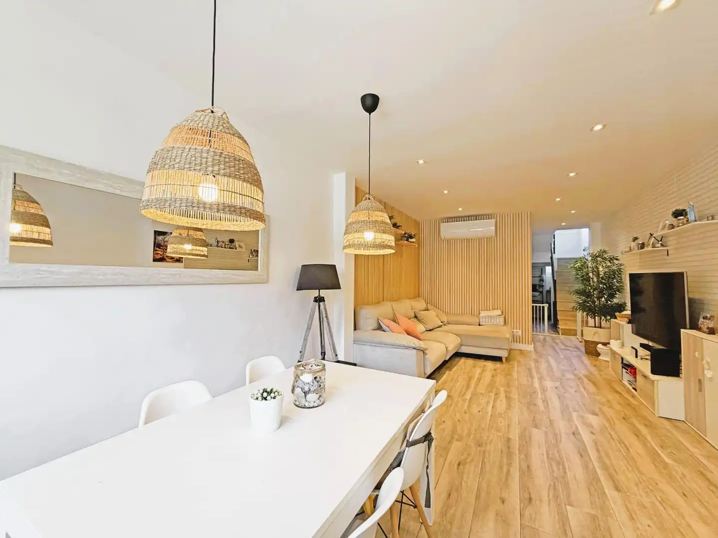 Sala d'estar de Casa adosada en venda en Sabadell amb Aire condicionat, Calefacció i Terrassa