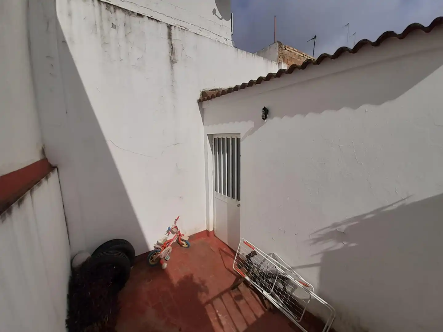 Exterior view of Houses for sale in Sevilla  with Air Conditioner