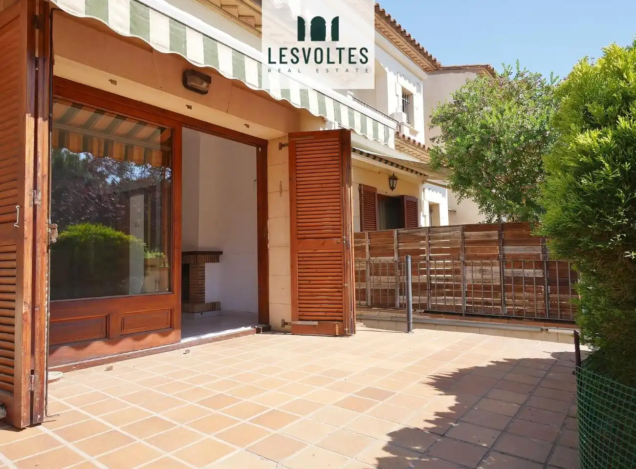 Houses for sale in Nàpols, Avinguda Catalunya