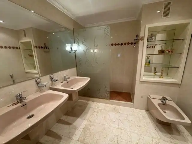 Badezimmer von Wohnung zur Miete in Alcoy / Alcoi mit Klimaanlage, Heizung und Terrasse