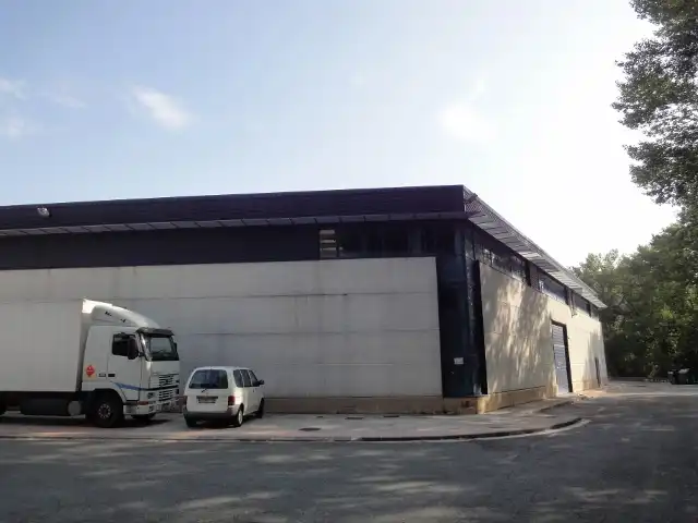 Nave industrial con ascensore in vendita a Calle Ezkaba 13, imagen 2