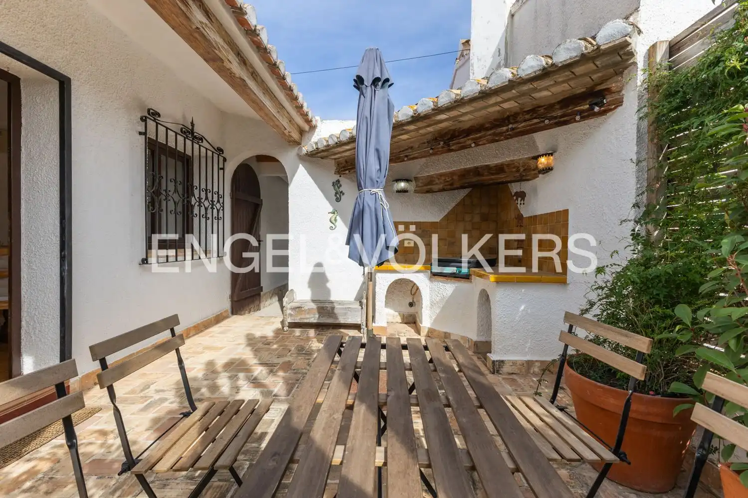 Houses for sale in Las Rotas / Les Rotes