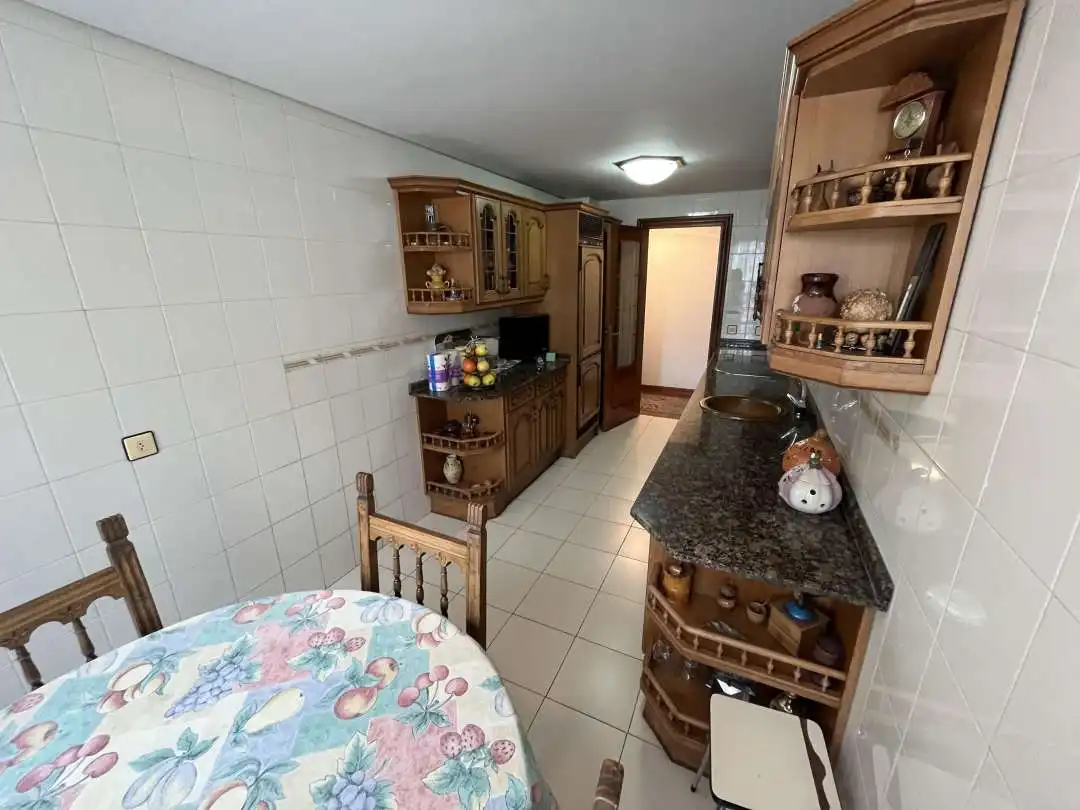 Cocina de Piso en venta en Medina de Pomar con Calefacción, Trastero y Amueblado