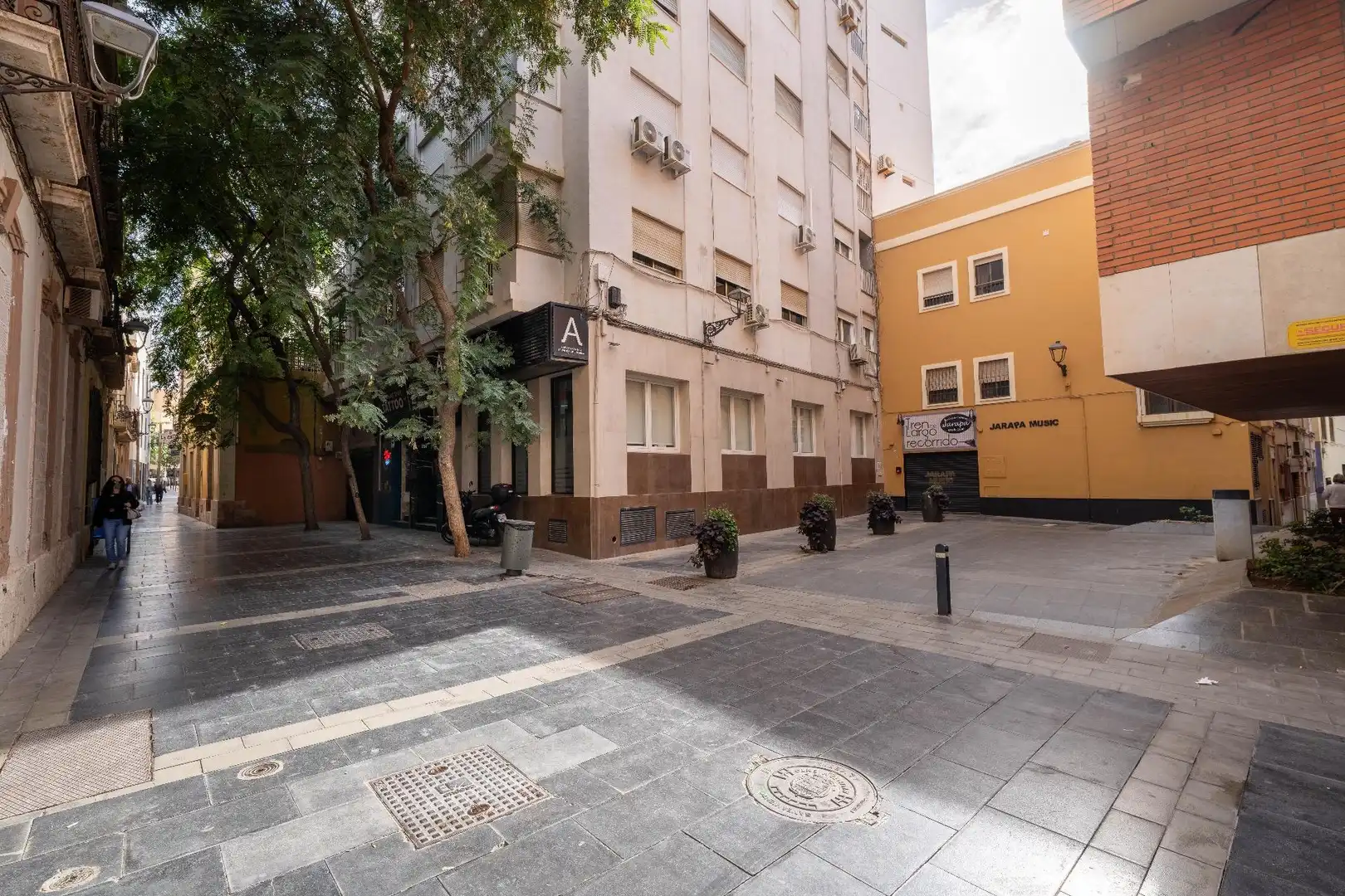 Vista exterior de Piso en venta en Almería con Terraza