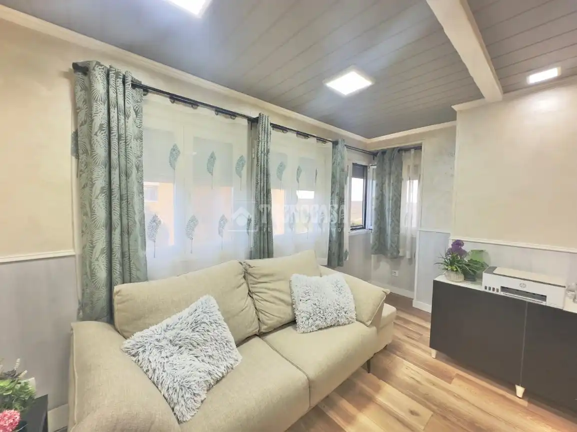 Living room of Flat for sale in Móstoles  with Air Conditioner, Heating and Terrace