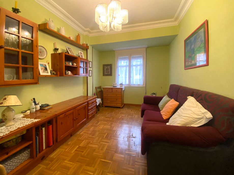 Living room of Flat for sale in Vitoria - Gasteiz  with Heating, Parquet flooring and Storage room
