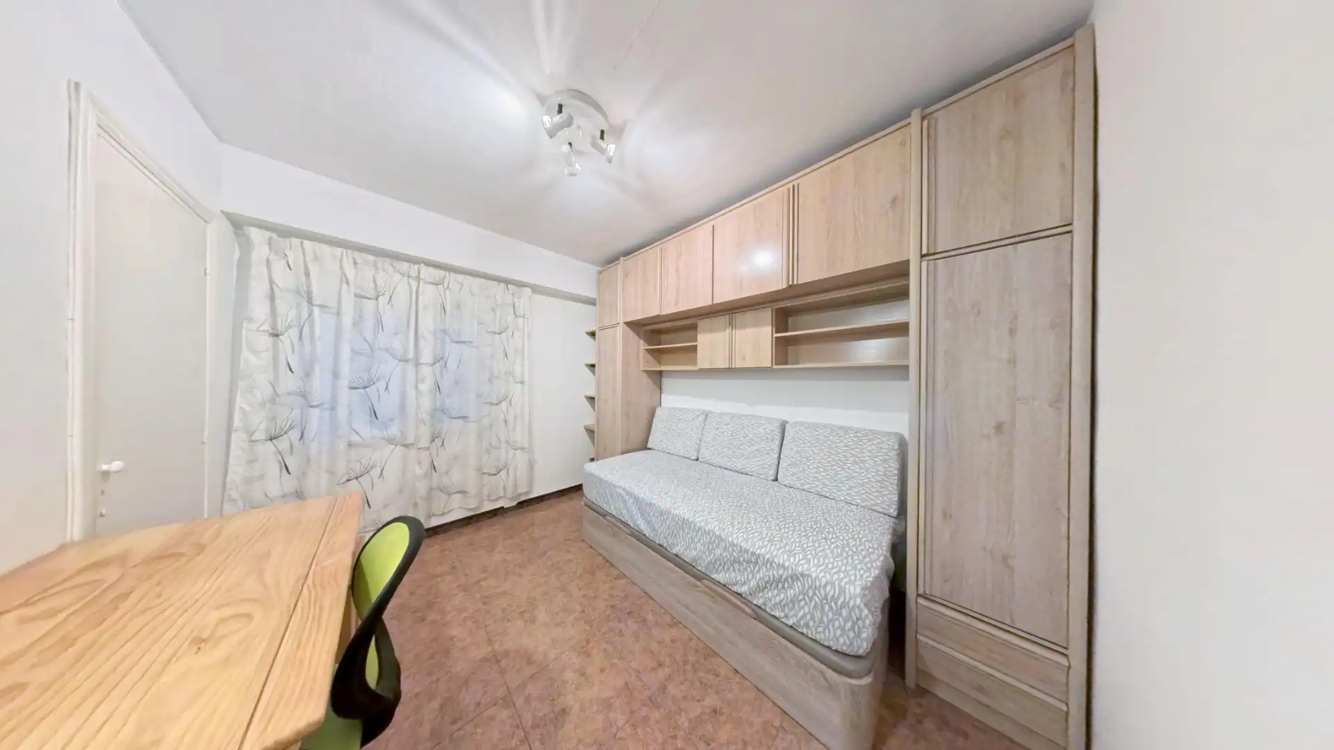 Appartamento con terrazza in affitto a Carrer de Pere Martell, imagen 11