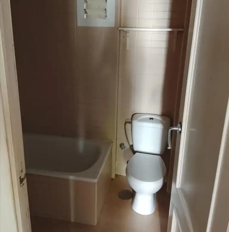 Bany de Pis en venda en Sevilla amb Calefacció
