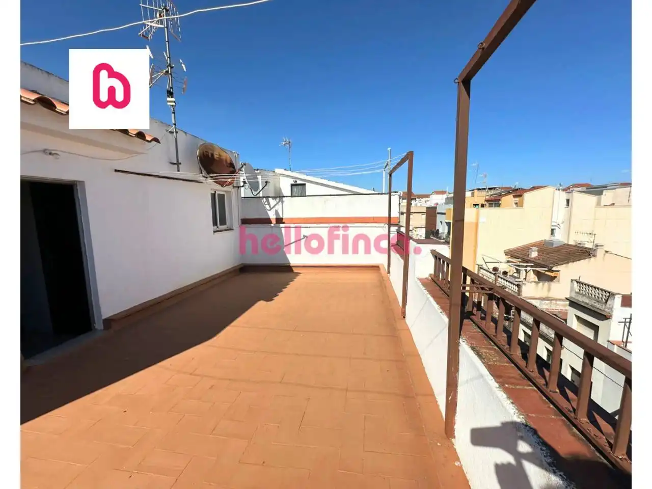 Vista exterior de Piso en venta en Sant Pere de Ribes con Aire acondicionado, Terraza y Trastero