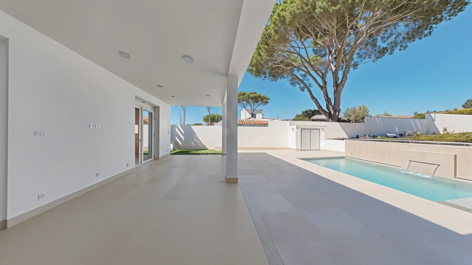 Terrassa de Casa o xalet en venda en Chiclana de la Frontera amb Aire condicionat, Terrassa i Piscina