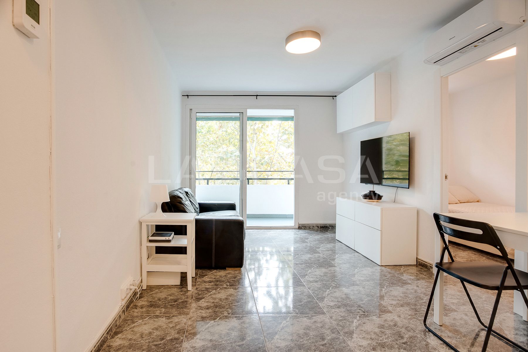 Living room of Flat for sale in  Barcelona Capital  with Air Conditioner, Heating and Oven