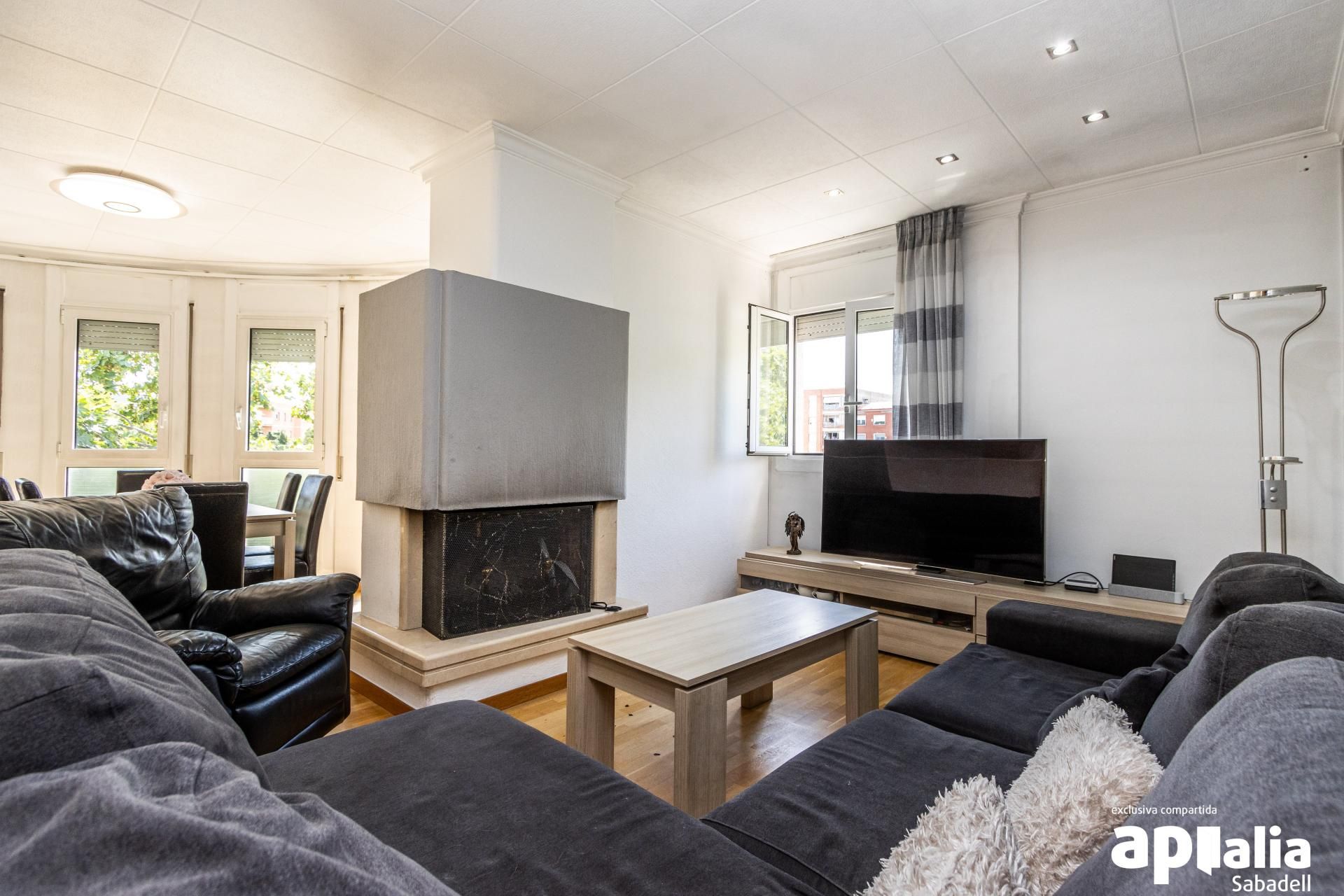 Living room of Flat for sale in Sabadell  with Heating, Storage room and Balcony