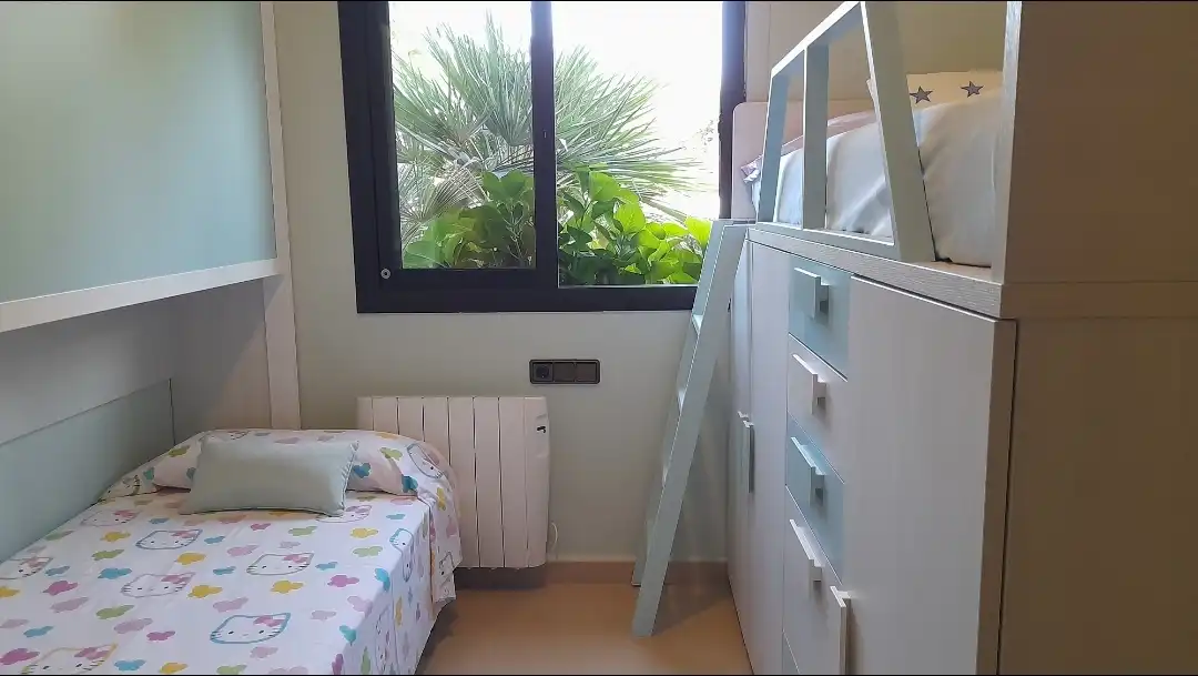 Dormitori de Pis de lloguer en Castell d'Aro, Platja d'Aro i s'Agaró amb Aire condicionat, Calefacció i Jardí privat