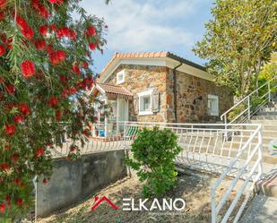 Vista exterior de Casa o xalet en venda en Erandio amb Terrassa