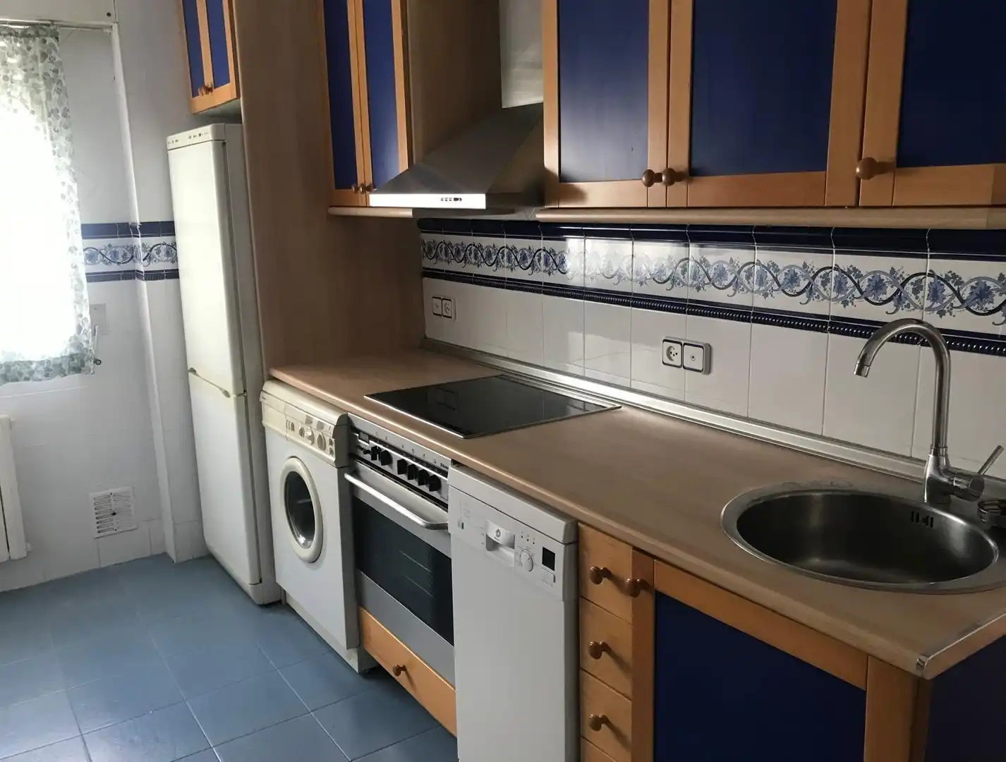 Cocina de Piso de alquiler en Zaragoza con Aire acondicionado, Parquet y Terraza