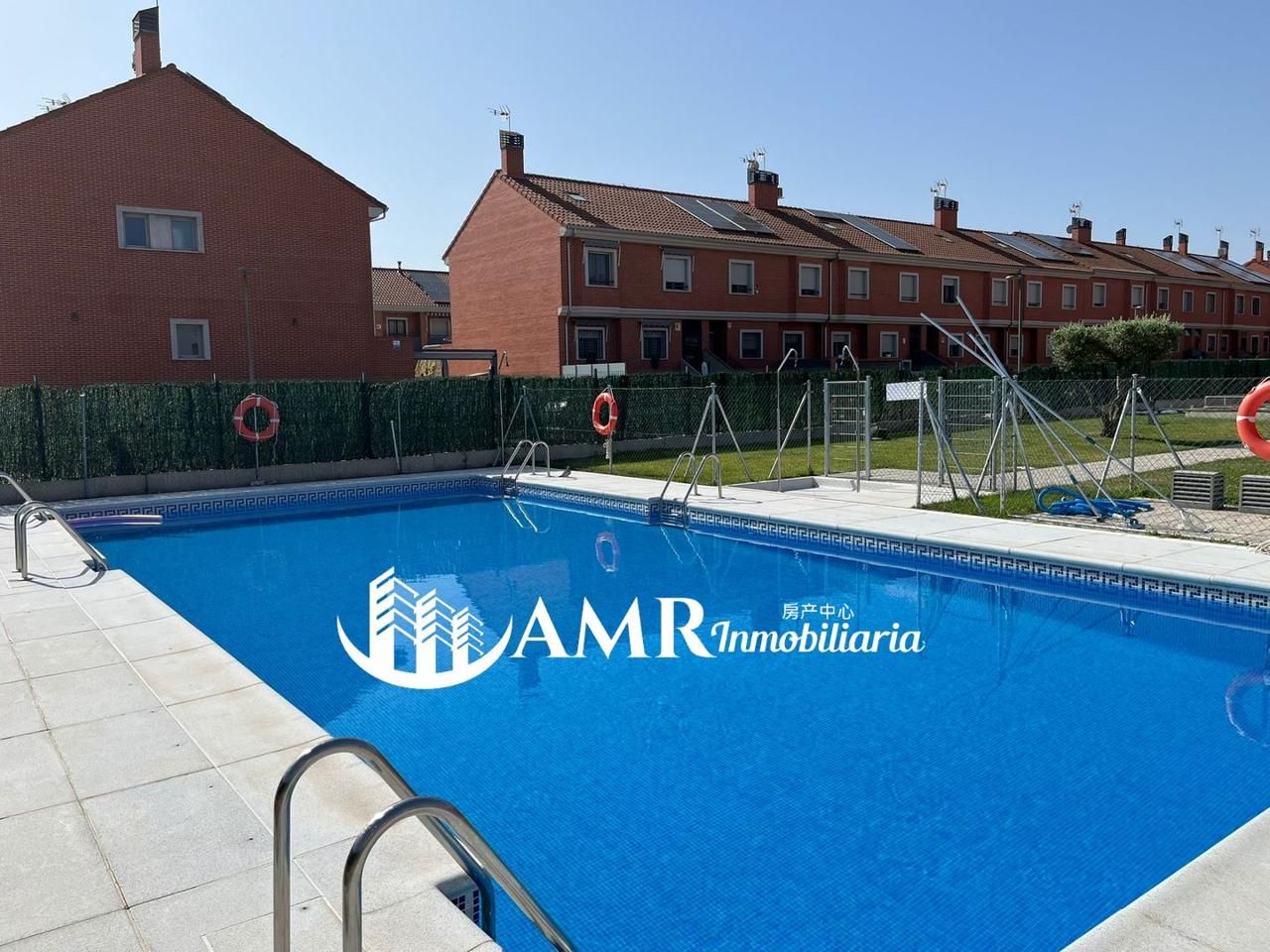 Piscina de Pis en venda en Parla amb Aire condicionat, Calefacció i Jardí privat