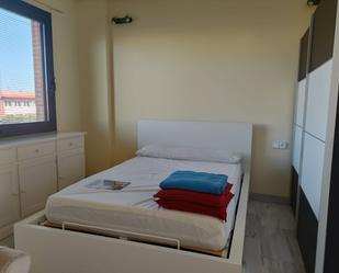 Bedroom of Apartment to rent in  Sevilla Capital  with Air Conditioner, Furnished and Washing machine