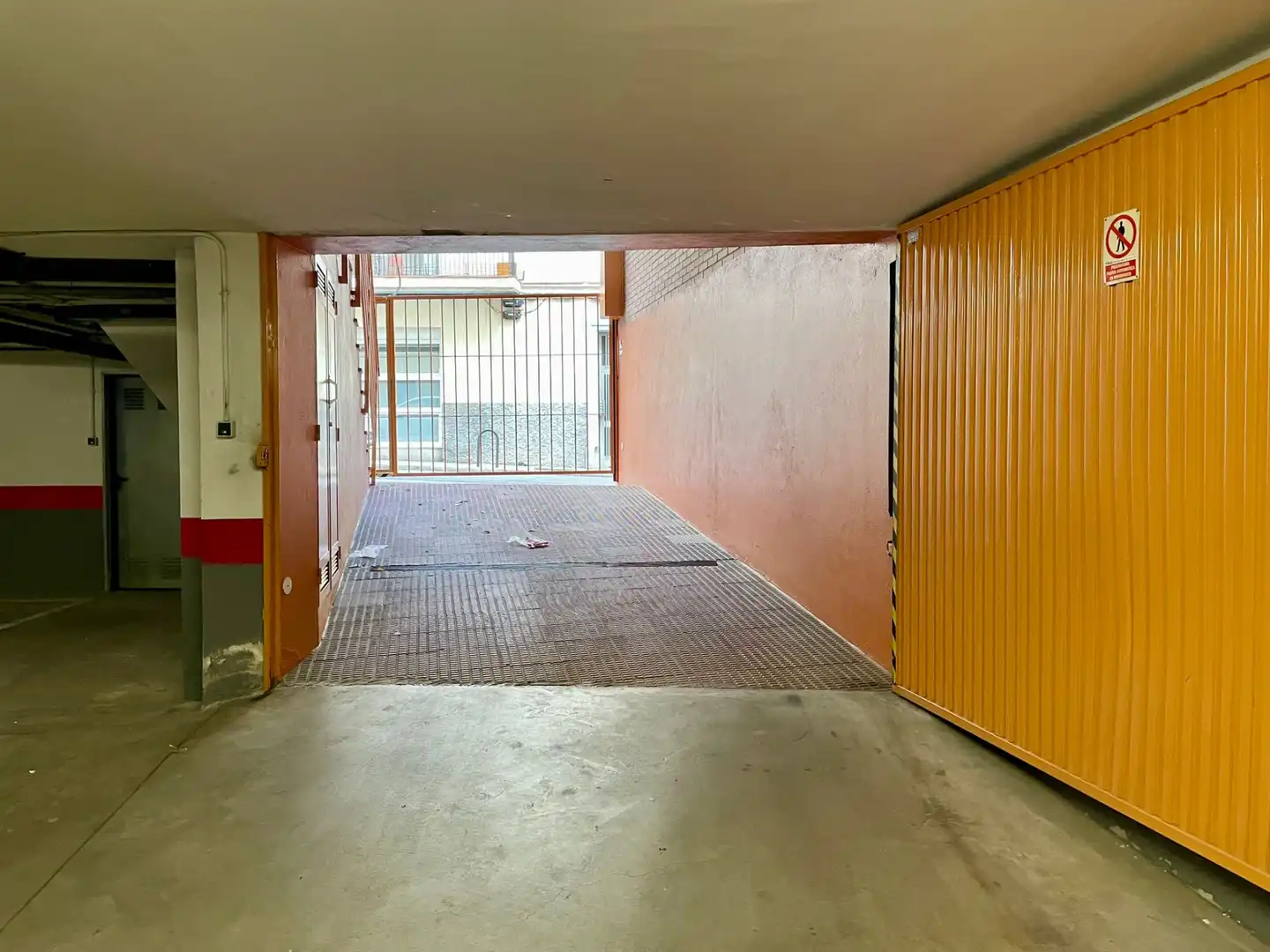 Parking of Flat for sale in Madrid  with Air Conditioner and Heating