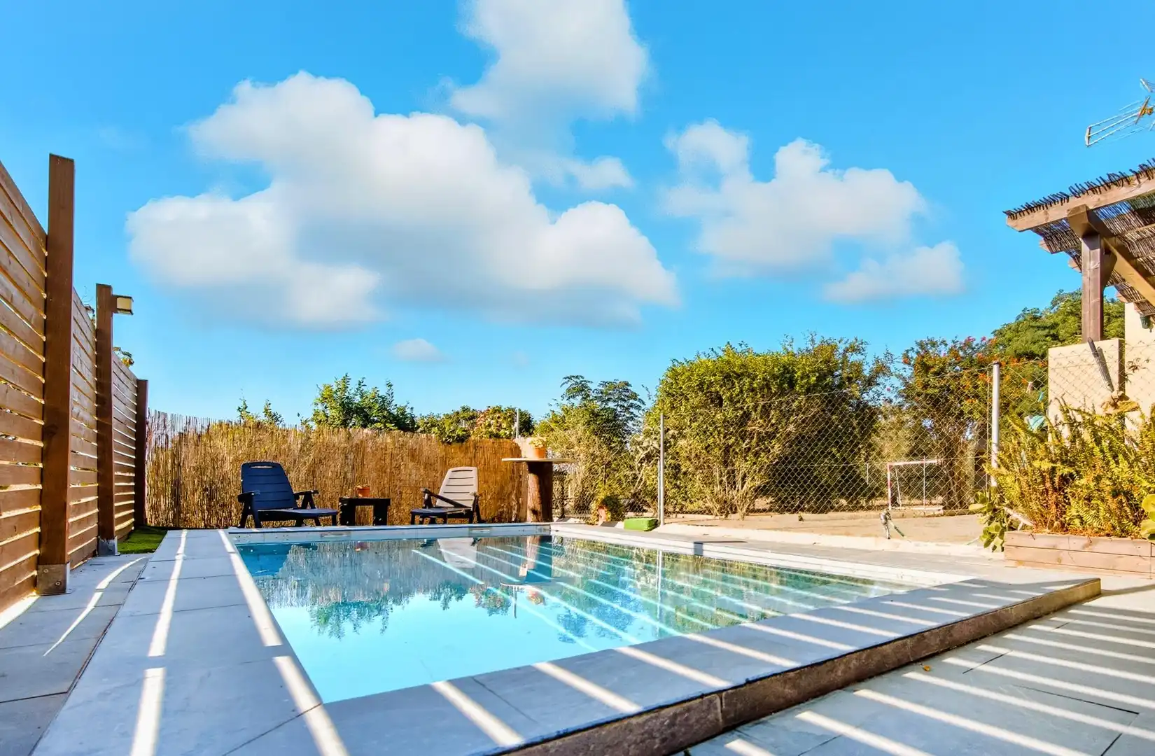 Piscina de Casa o chalet en venta en Chiclana de la Frontera con Jardín privado, Terraza y Trastero