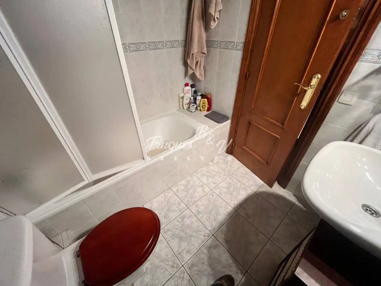 Bathroom of Houses for sale in Osséja  with Heating, Private garden and Parquet flooring
