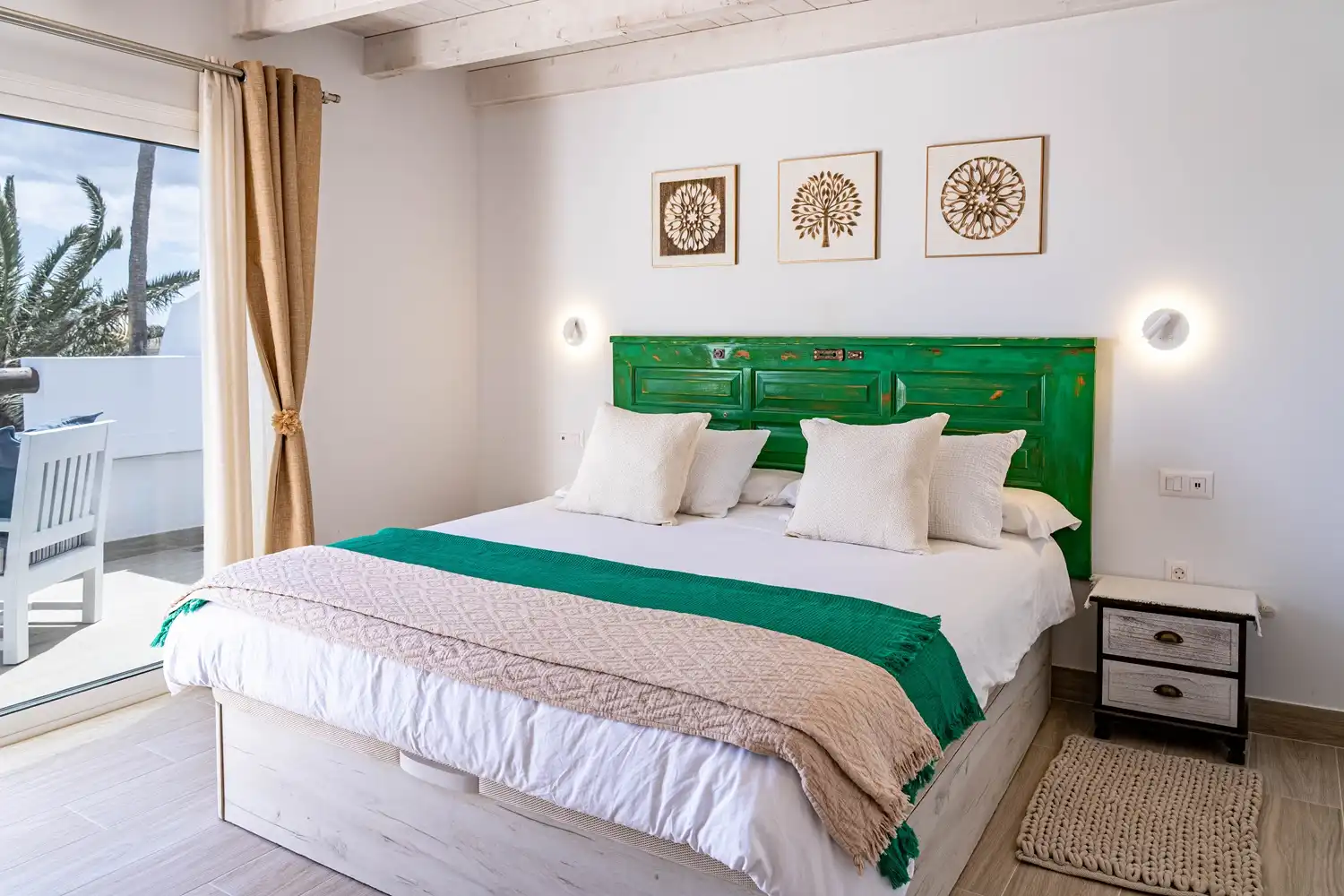 Dormitori de Casa adosada en venda en Teguise amb Jardí privat, Terrassa i Piscina