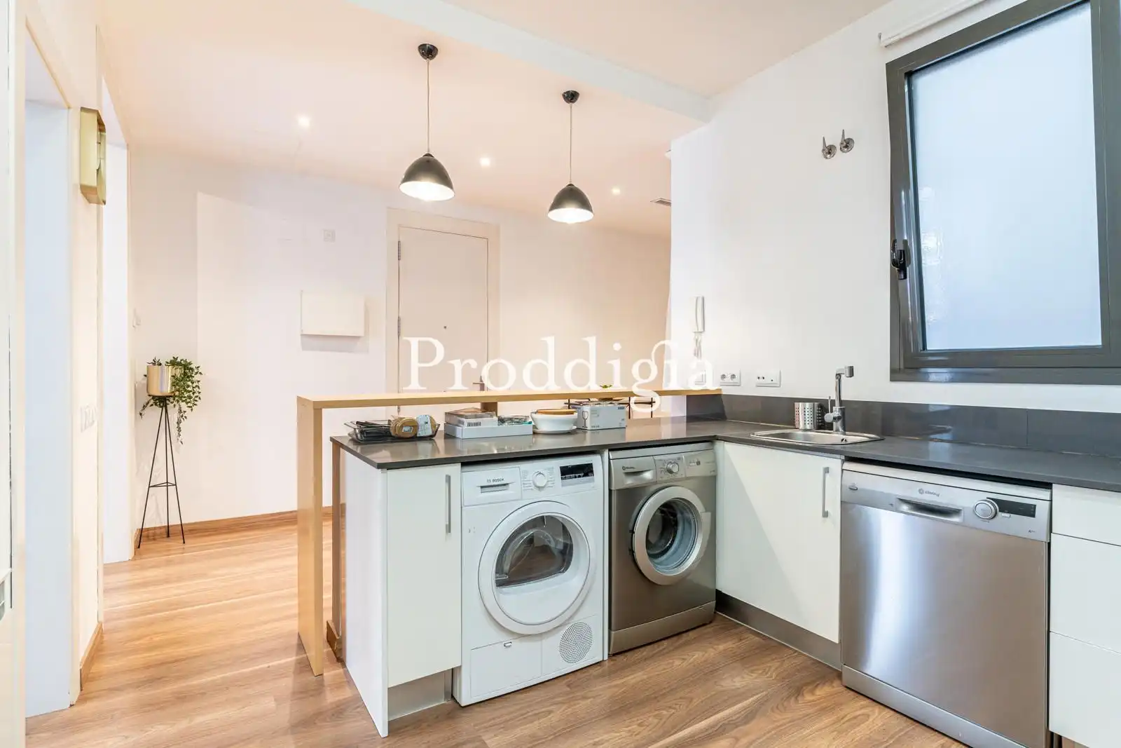 Kitchen of Flat for rent in Barcelona  with Air Conditioner and Furnished