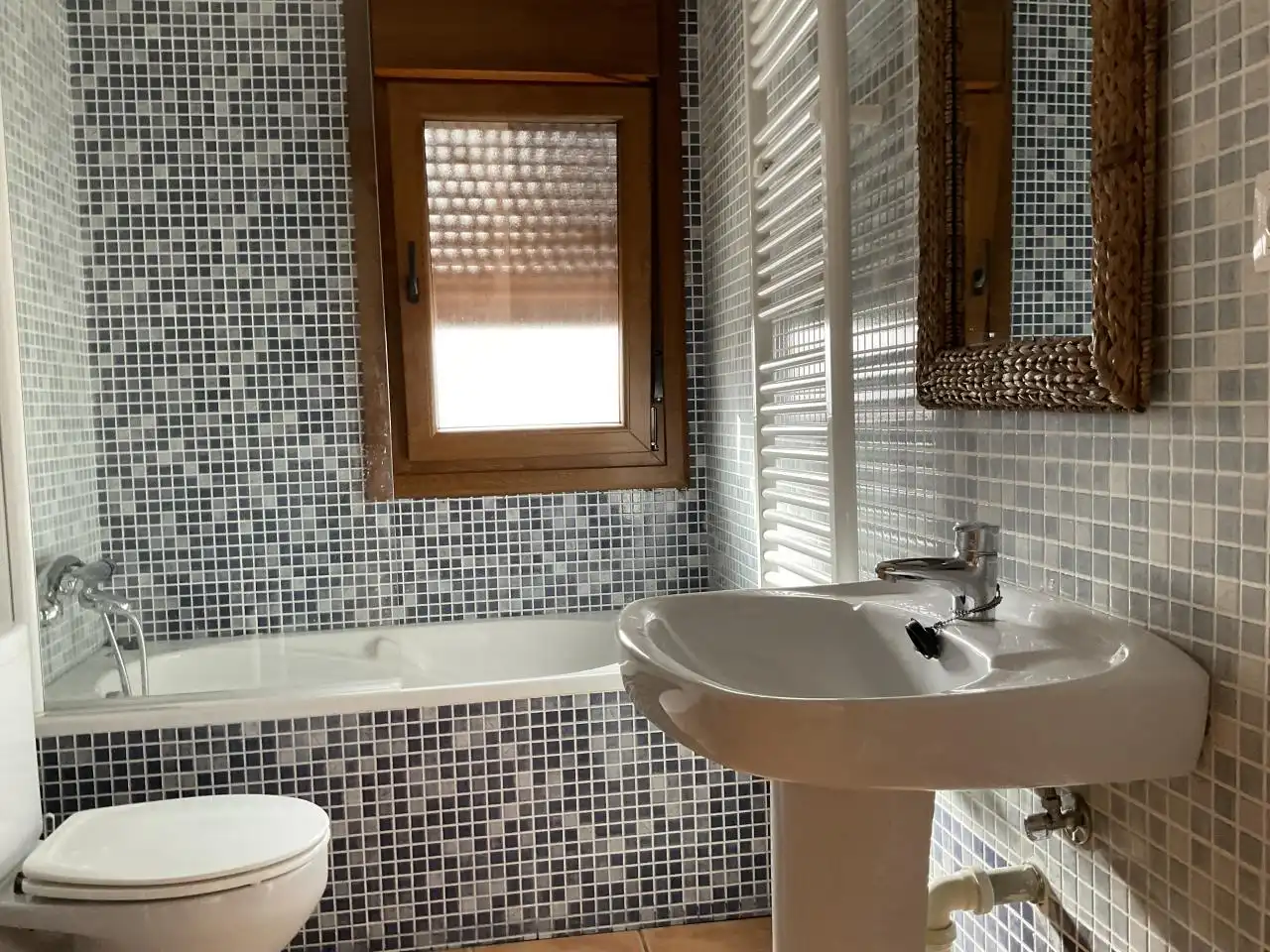 Bany de Dúplex en venda en Santo Domingo de la Calzada amb Calefacció, Parquet i Terrassa