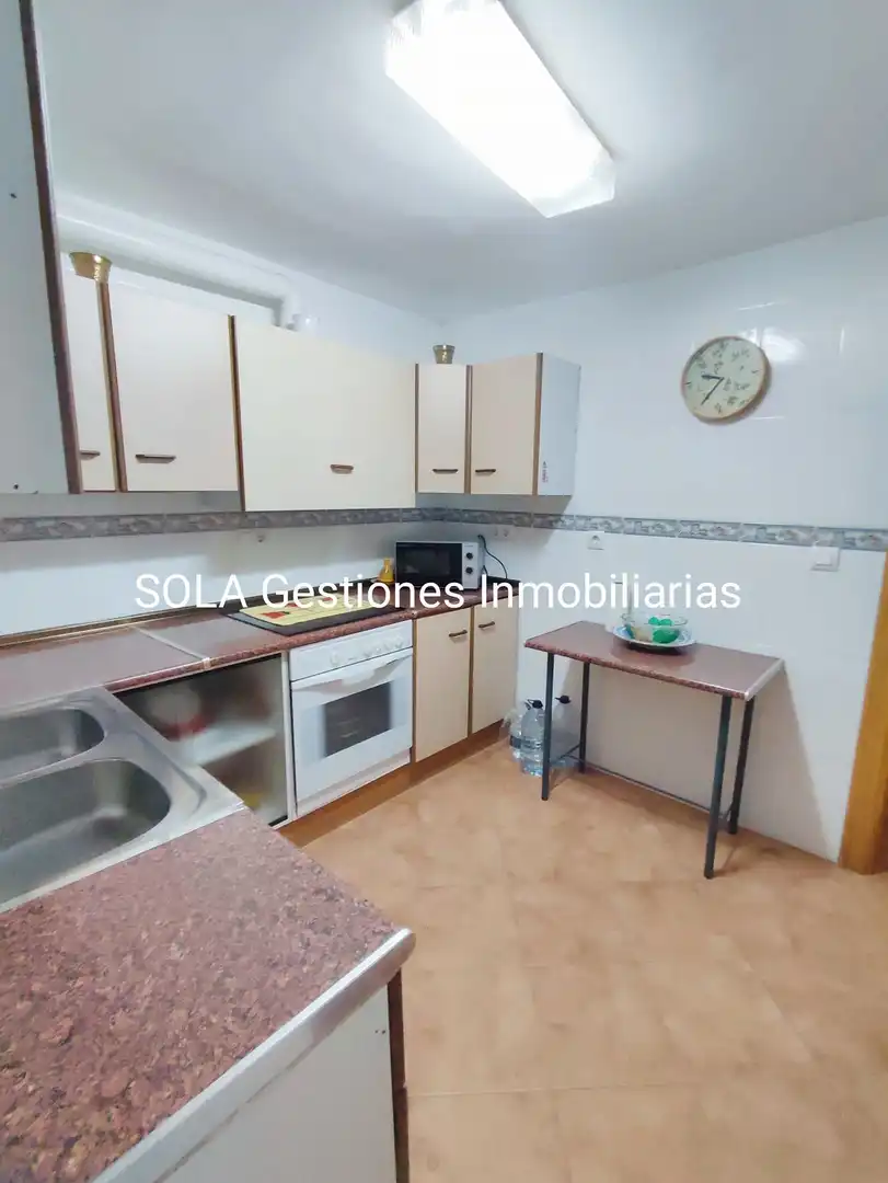 House with terrace for sale in Calle Arrañales, imagen 4