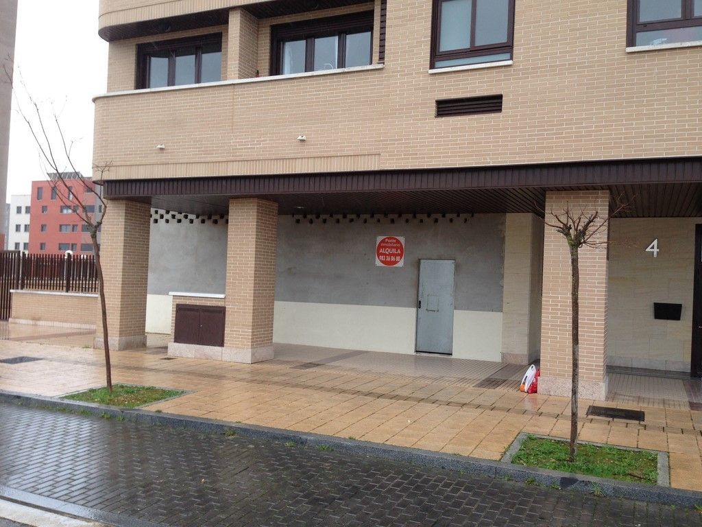 Vista exterior de Local en venta en Valladolid Capital