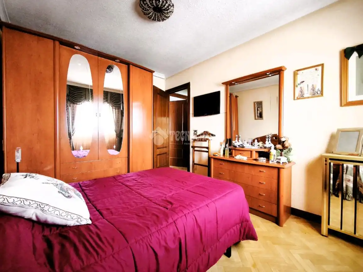 Habitación de Piso en venta en Móstoles con Aire acondicionado y Calefacción