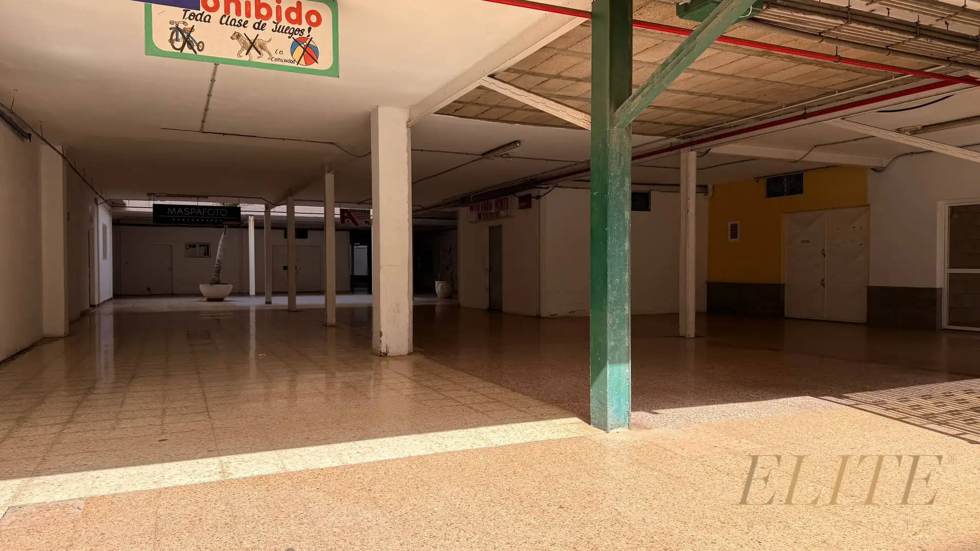 Oficina en venta en San Bartolomé de Tirajana con Aire acondicionado y Amueblado