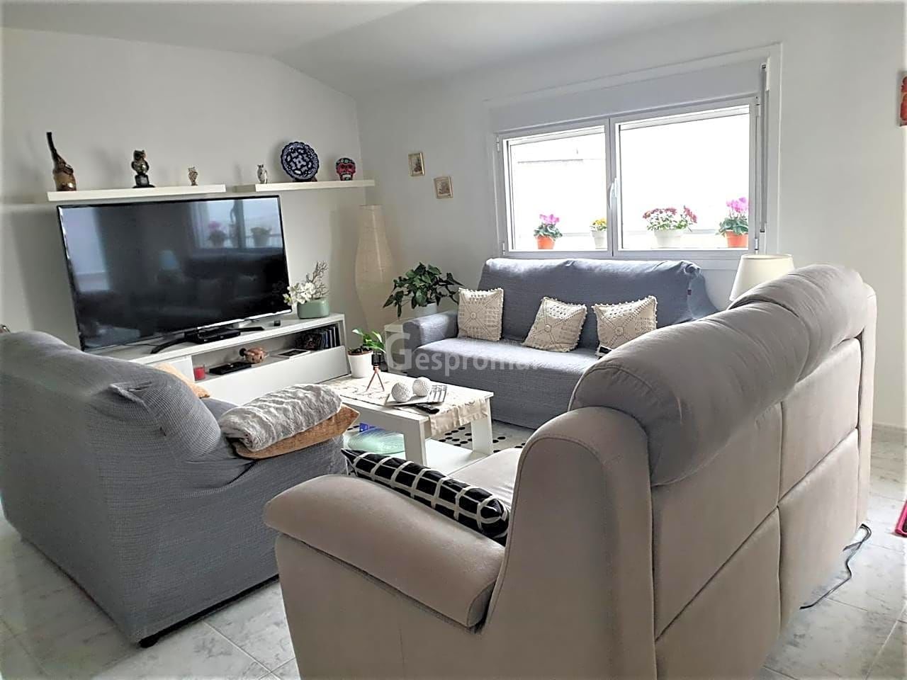 Sala de estar de Ático en venta en Castro Caldelas con Calefacción, Terraza y Trastero