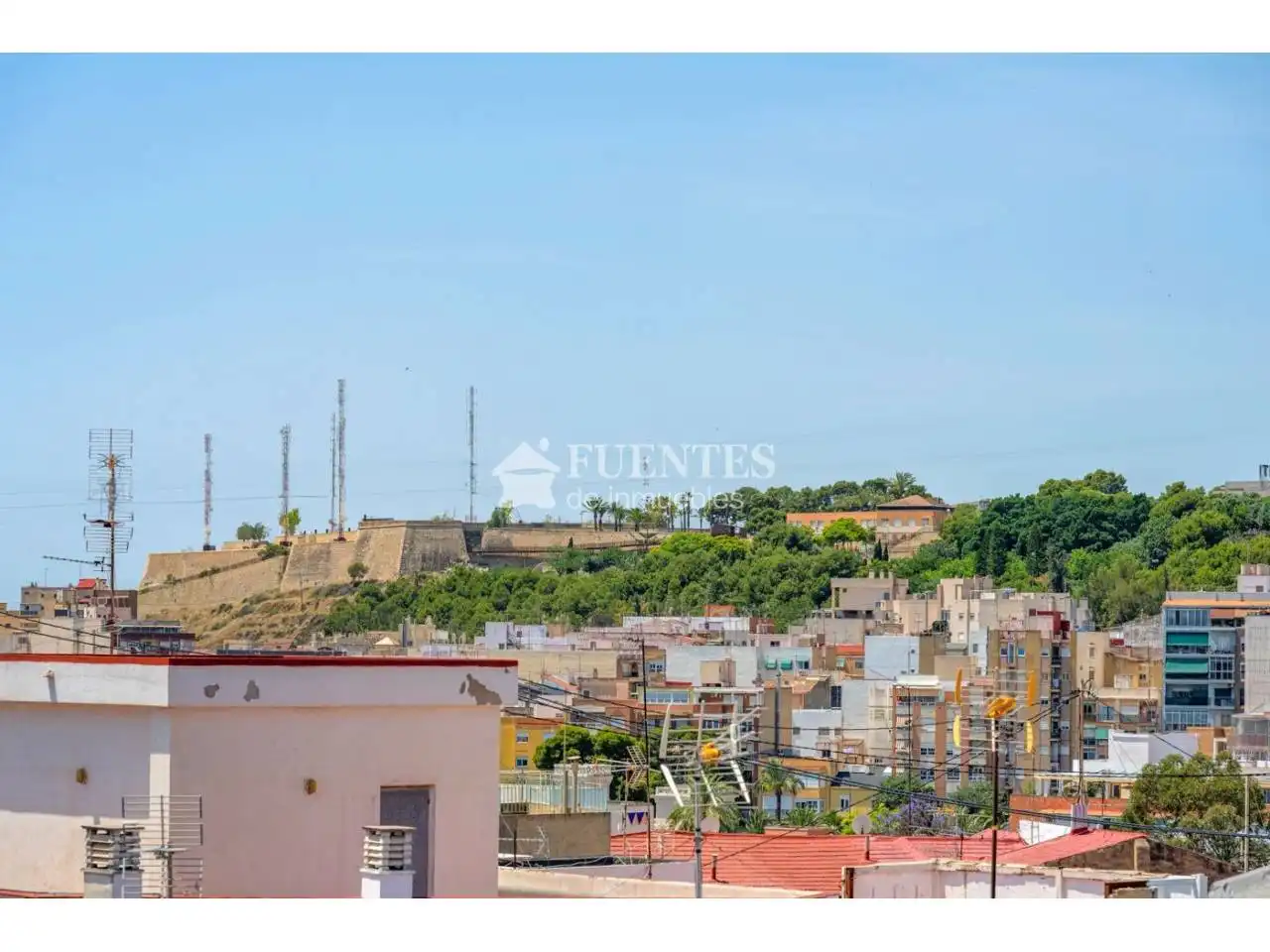 Vista exterior de Pis en venda en Alicante / Alacant amb Aire condicionat i Terrassa