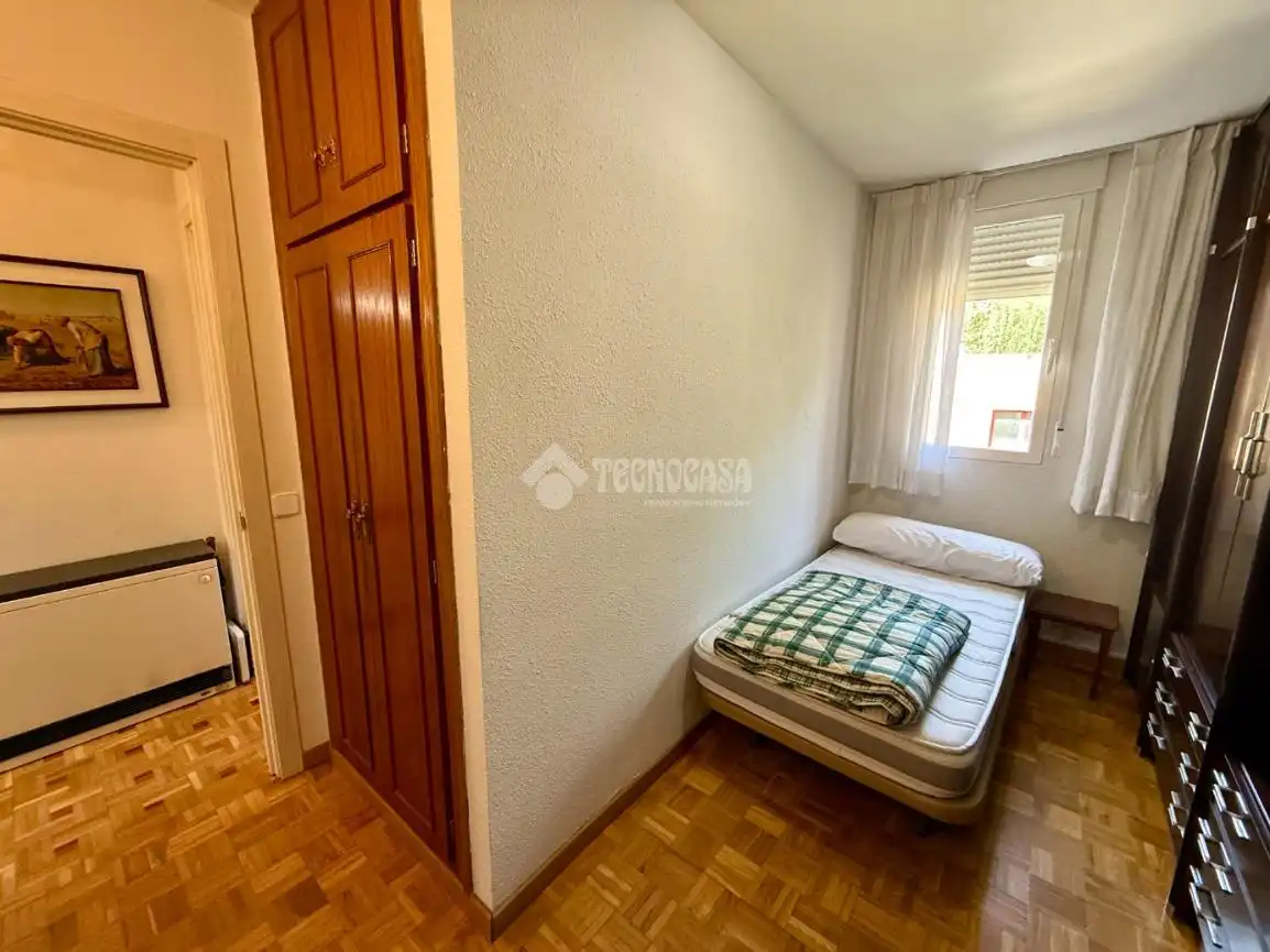 Habitación de Piso en venta en Madrid con Calefacción
