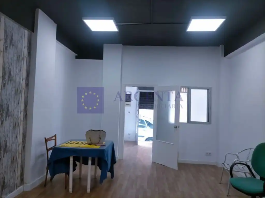 Business premises for sale in Calle Juan XXIII, imagen 2