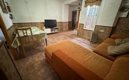 Sala d'estar de Casa o xalet en venda en Dos Hermanas amb Aire condicionat i Terrassa