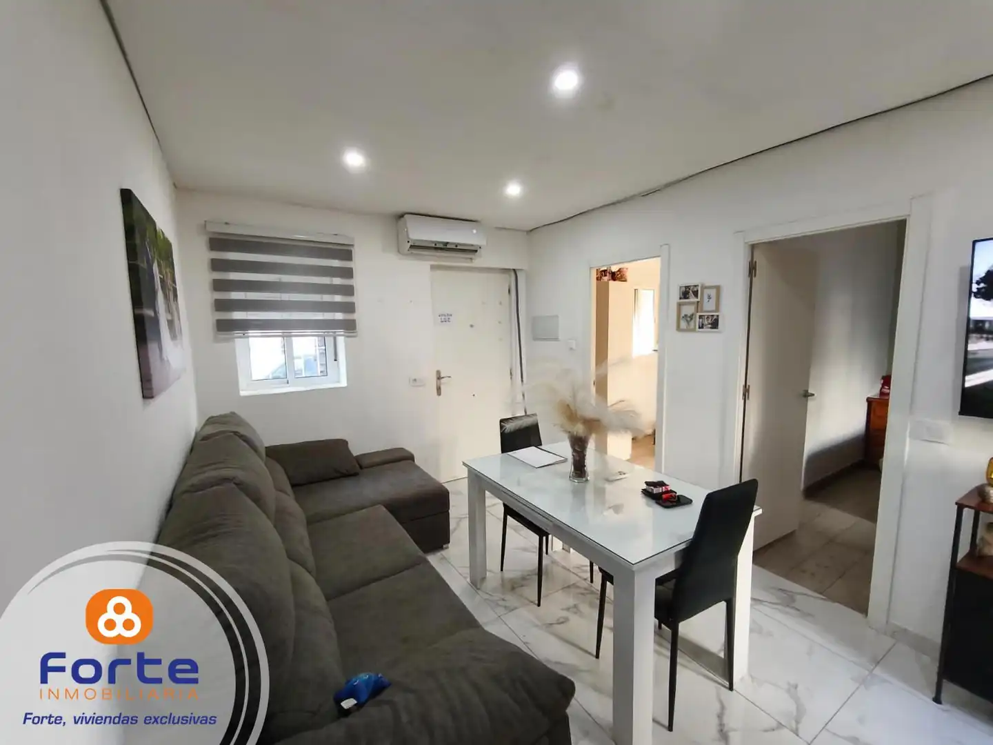 Sala d'estar de Casa o xalet en venda en Córdoba amb Aire condicionat, Calefacció i Terrassa