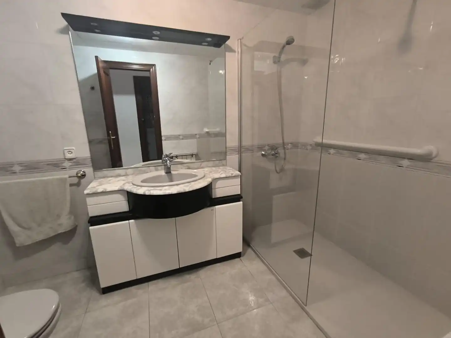 Bathroom of Flat for sale in Manresa  with Air Conditioner, Heating and Balcony