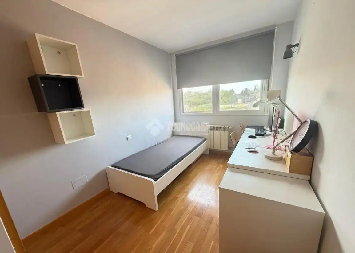Bedroom of Flat for sale in Restón I - Restón II