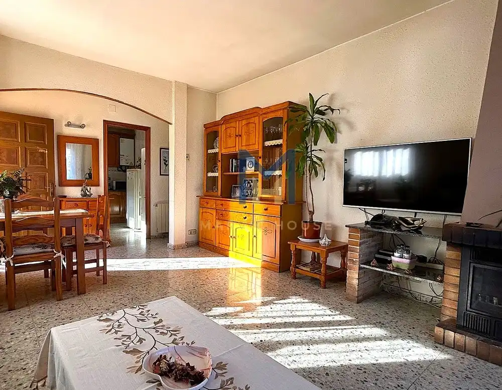 Sala d'estar de Casa o xalet en venda en Maçanet de la Selva amb Aire condicionat, Calefacció i Jardí privat
