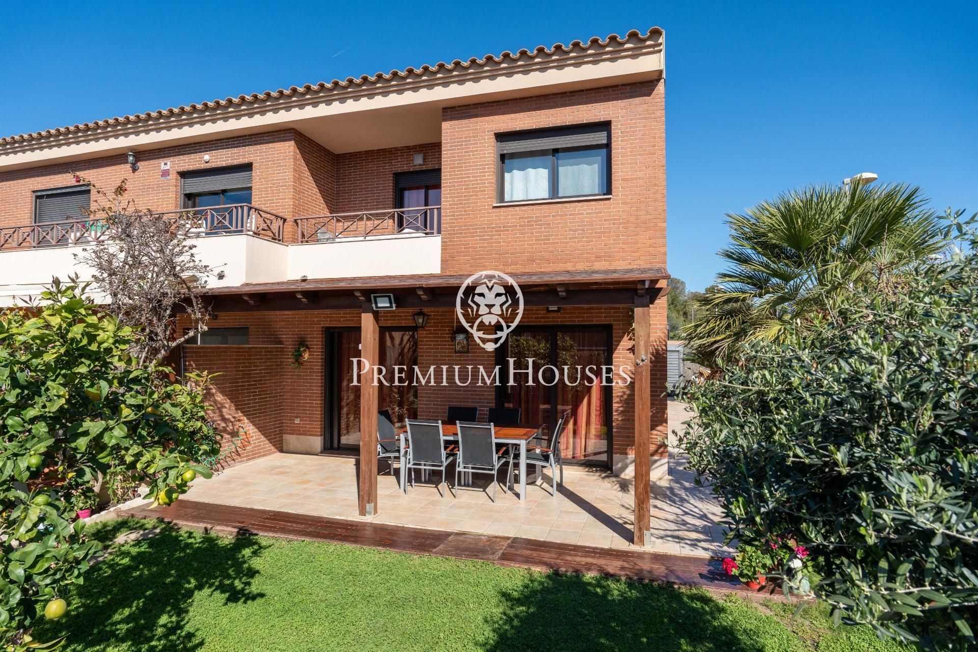 Terrassa de Casa adosada en venda en Cambrils amb Aire condicionat, Calefacció i Jardí privat