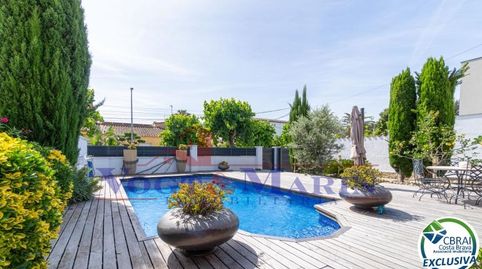 Casa reformada con piscina y jardín en Empuriabrava, imatge 2