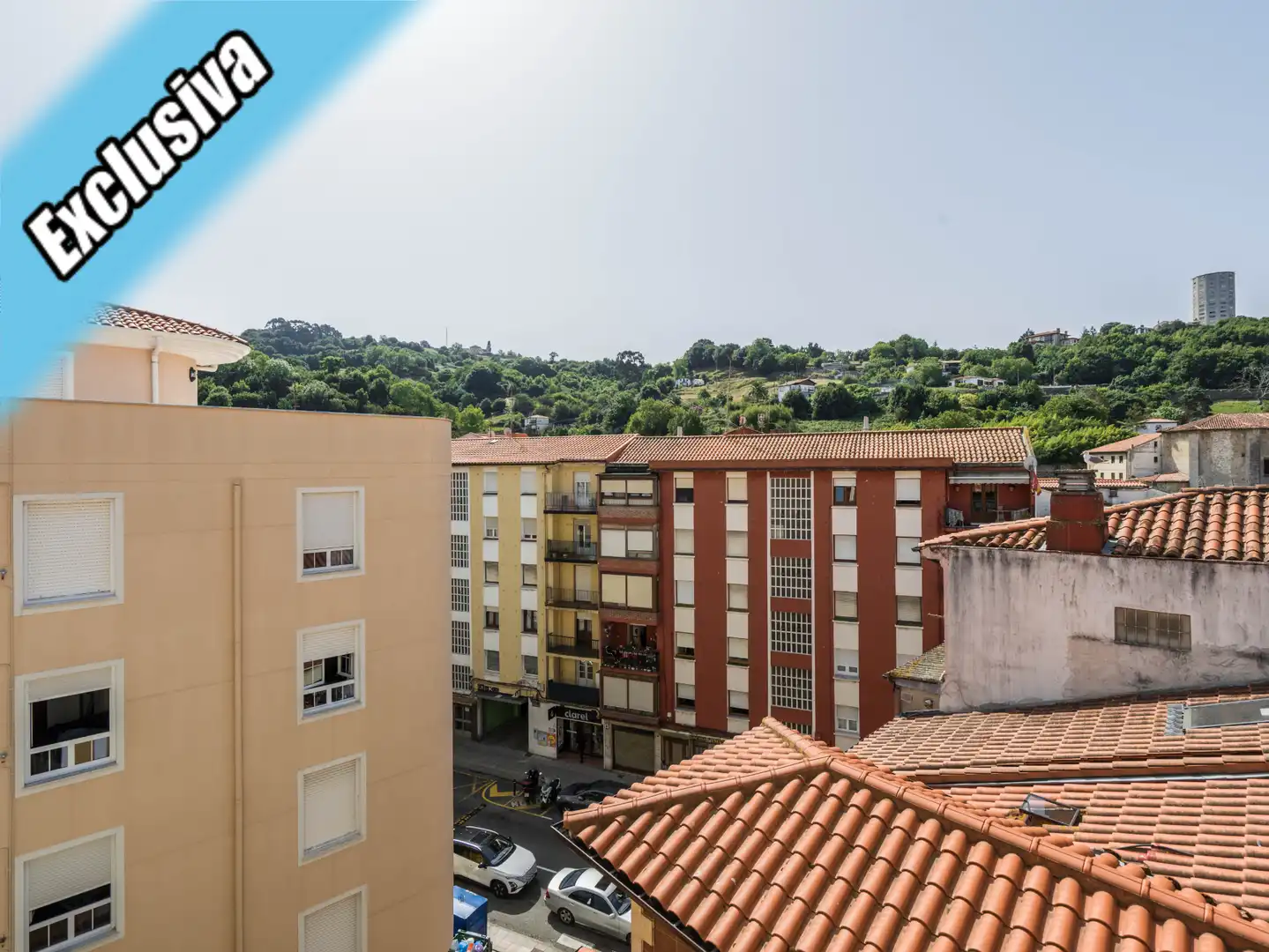 Außenansicht von Maisonette zum Verkauf in Laredo mit Heizung, Parkett und Balkon