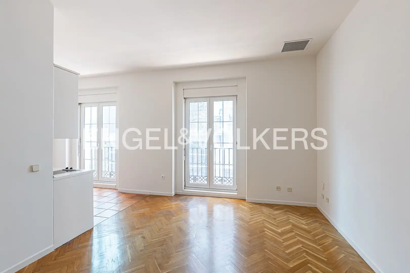 Vista exterior de Piso en venta en Madrid con Aire acondicionado, Calefacción y Parquet