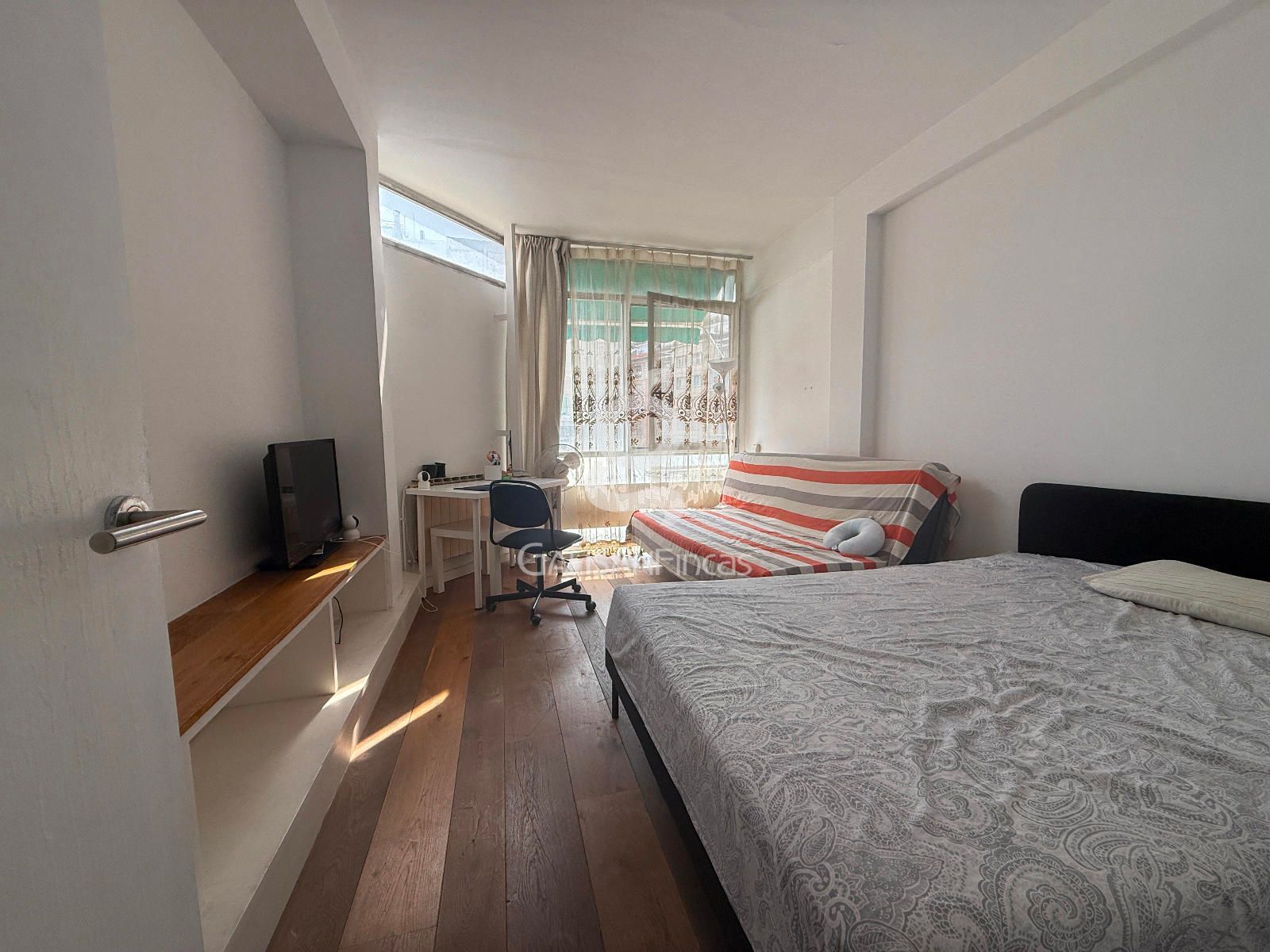 Habitación de Piso de alquiler en  Barcelona Capital con Aire acondicionado y Amueblado