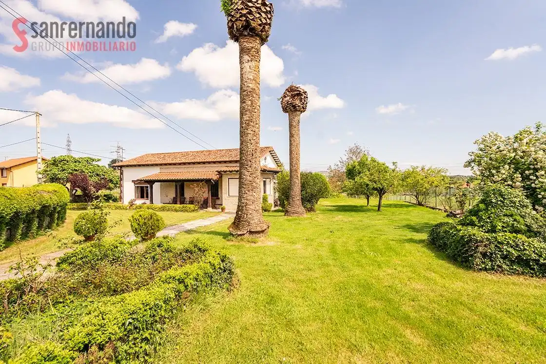 Jardín de Casa o chalet en venta en Reocín con Calefacción y Jardín privado