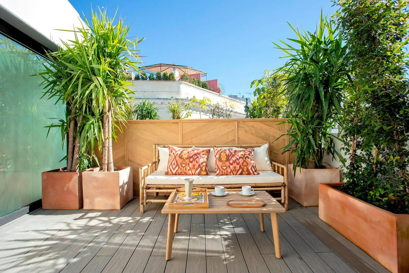 Terrace of Flat for rent in Sevilla  with Air Conditioner, Heating and Washing machine