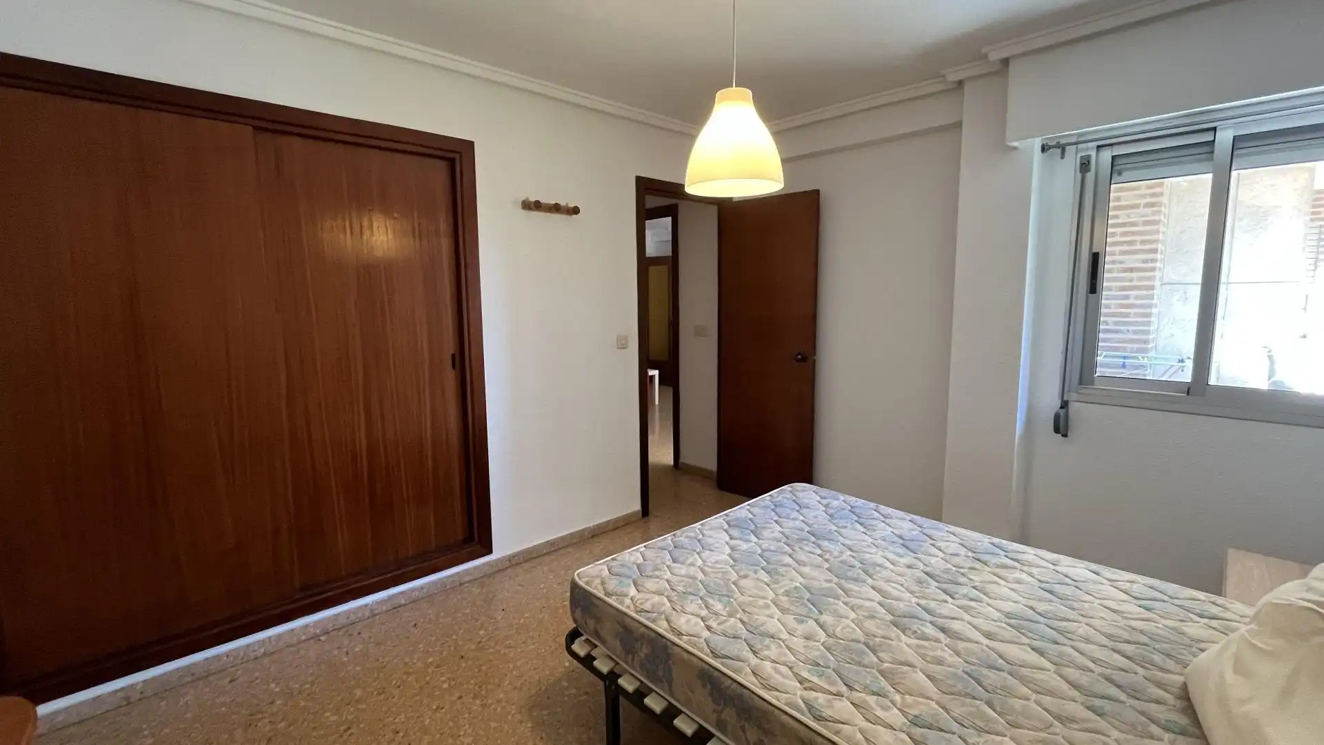 Bedroom of Apartments for rent in Valencia